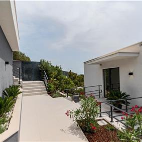 6 bedroom villa with infinity pool and sea views, Korcula Island, sleeps 12